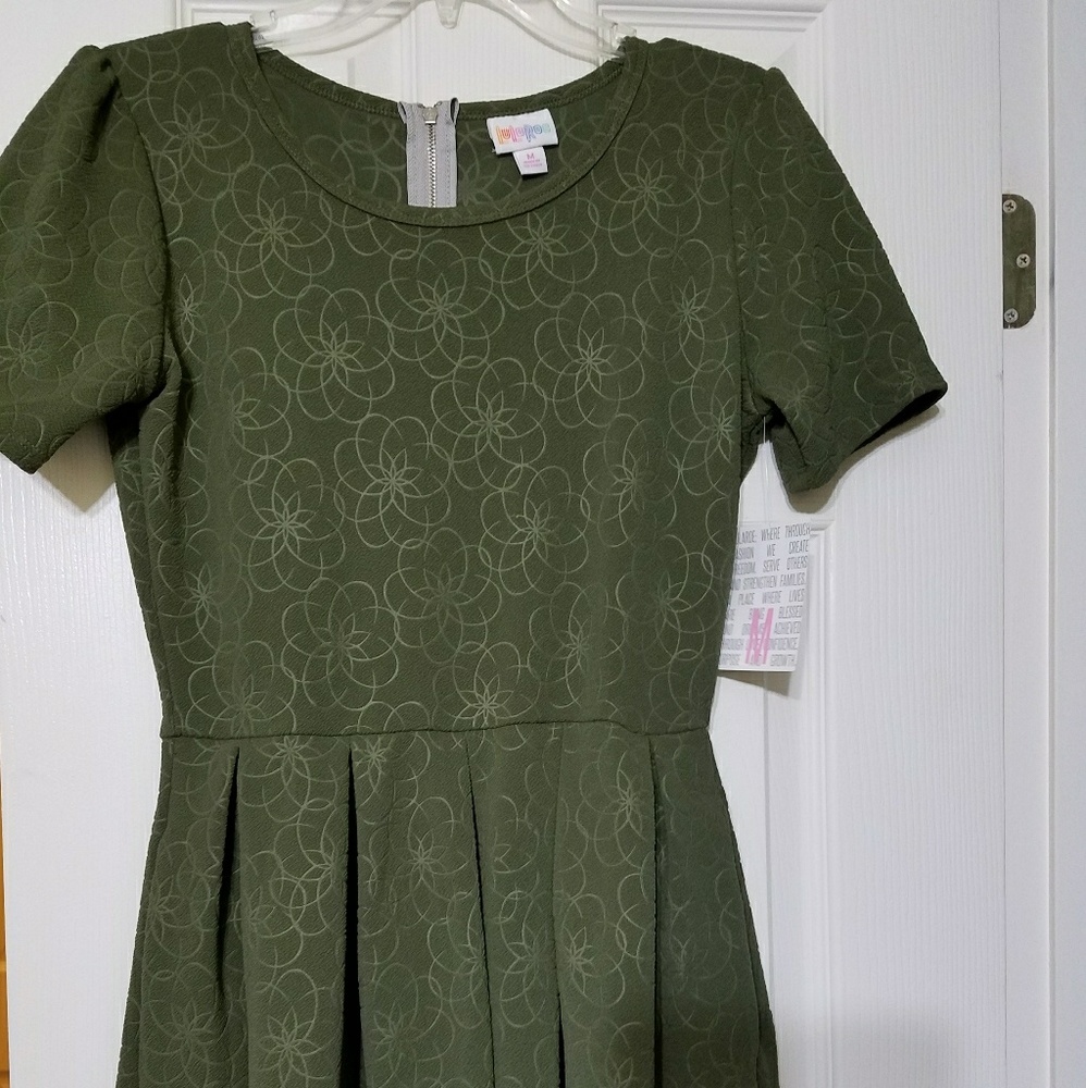 Bnwt hunter green lularoe Amelia dress